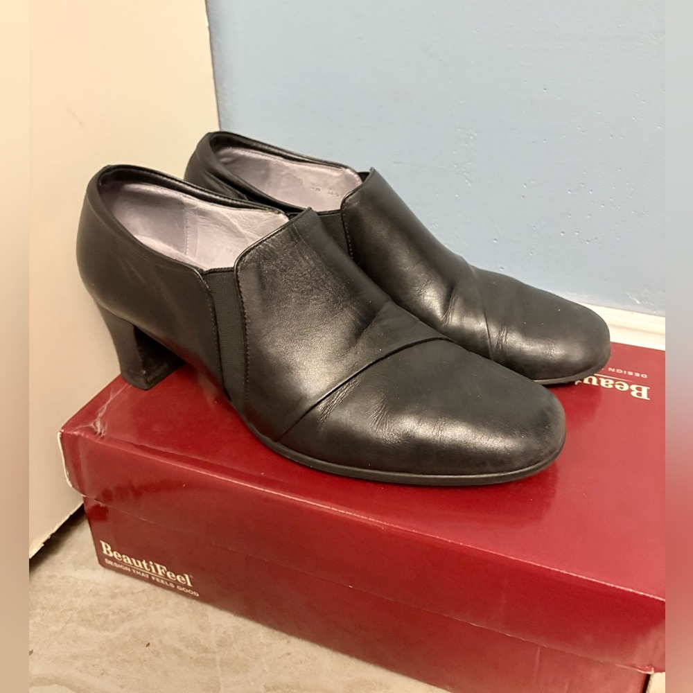 BeautiFeel Black Leather Ankle Boots